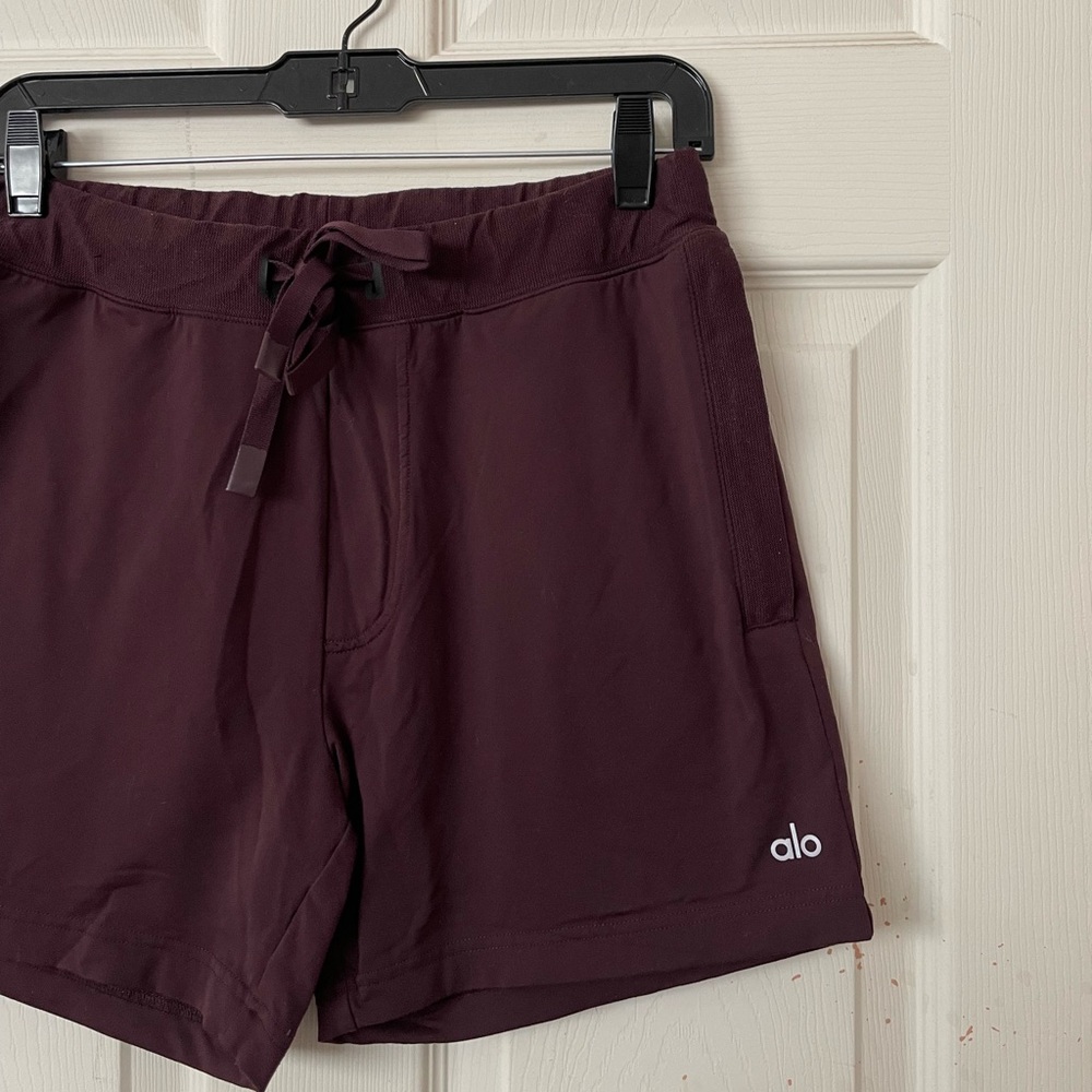 ALO Yoga Women's Athletic Shorts in Deep Burgundy - Picture 2 of 3